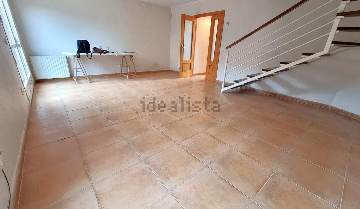 Chalet adosado en CL Ramon De Garciasol (2)