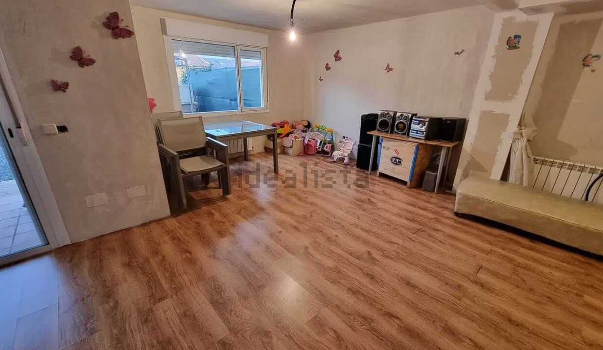 Chalet adosado en venta en Tortola de Henares (11)