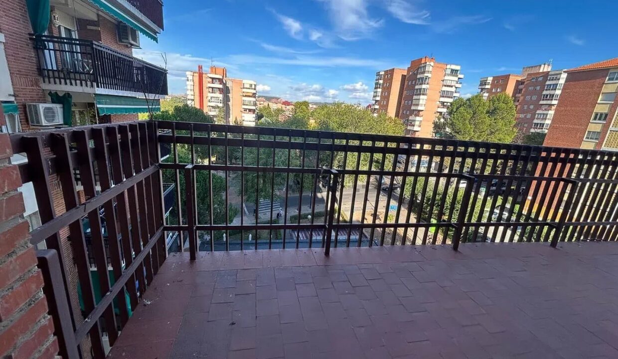 Piso en venta en Avenida del Ejército (11)